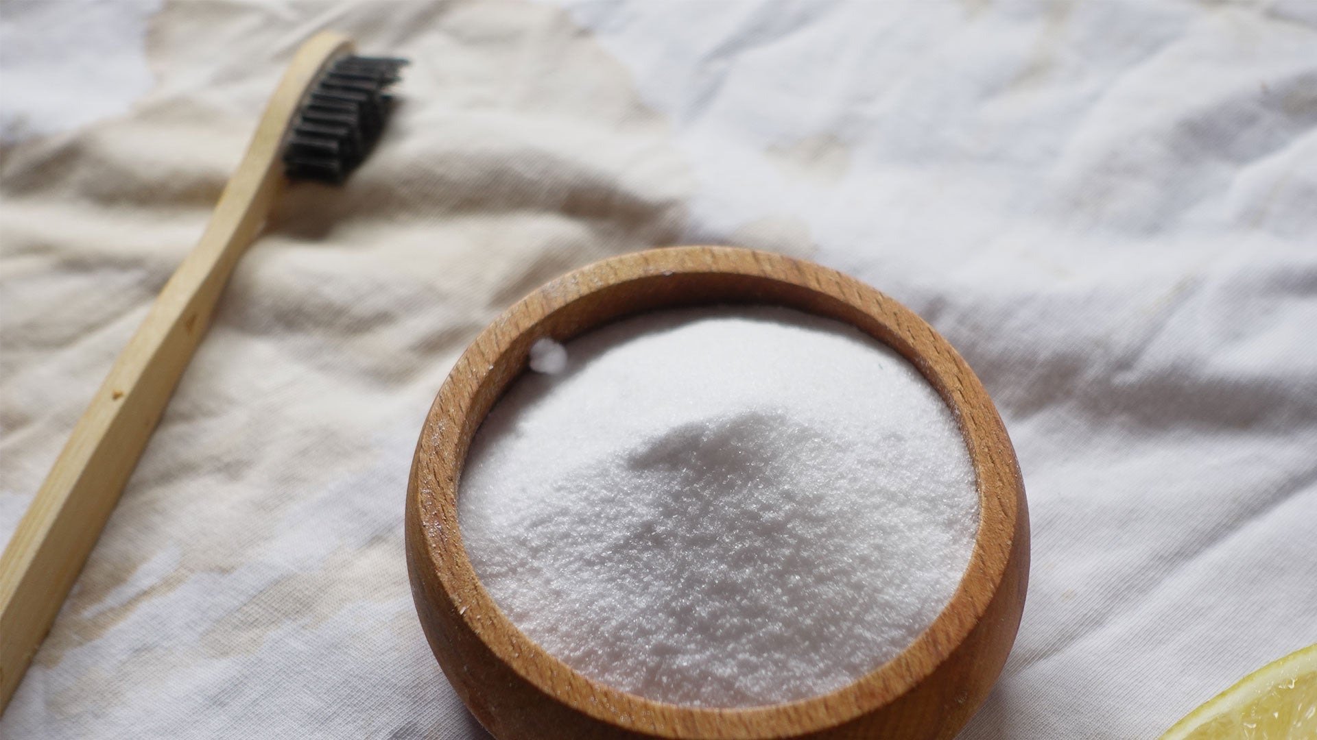 Πώς μπορεί να χρησιμοποιηθεί η μαγειρική σόδα στο στρώμα: Θαυματουργοί τρόποι χρήσης